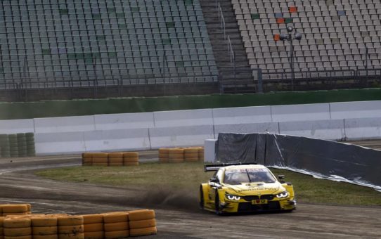 Zwei Timos betreten Neuland: Scheider geht mit Beifahrer Glock im BMW M4 DTM Renntaxi auf die Rallycross-Strecke