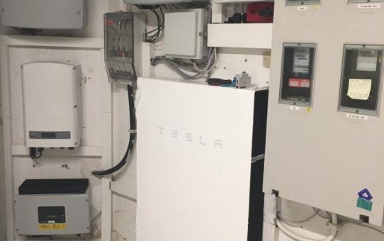 TESLA - Heimspeicher machen Photovoltaik-Anlagen extrem wirtschaftlich