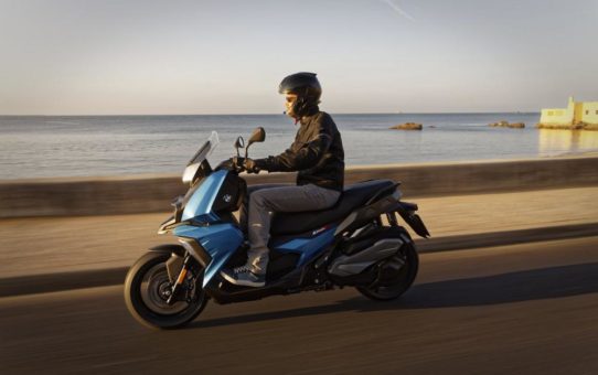 Der neue BMW C 400 X