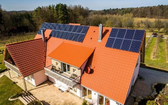 Solarstromanlage installieren ohne Hausanschluss