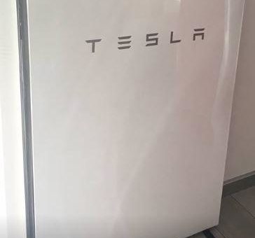 TESLA Powerwall Speicher für Haus und Elektro-Mobilität