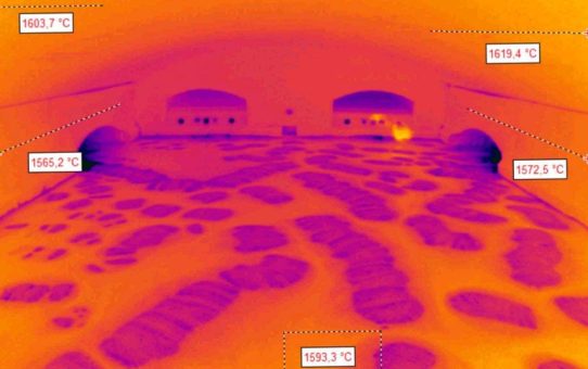 Optimierte Qualität und verbesserte Effektivität in der Glasproduktion durch den Einsatz von Wärmebildkamerasystemen PYROINC