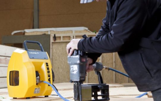 Kaeser Kompressoren auf der Holz-Handwerk