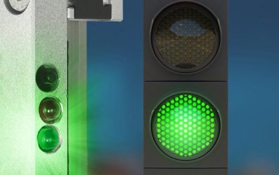 Wartung nach dem Ampelprinzip: smarte drylin Linearführung von igus