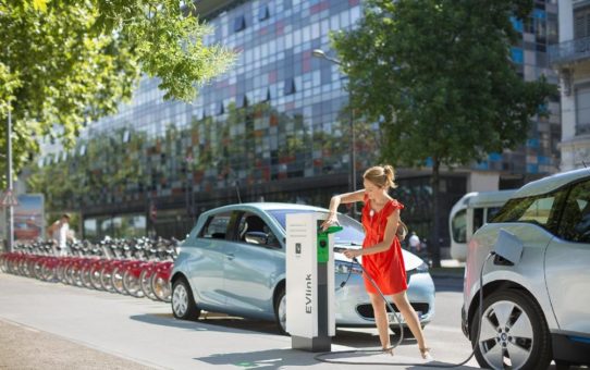 Attraktive und effiziente Elektromobilität dank EVlink