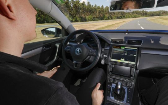 Continental wird Systemintegrator für Plattform Autonomes Fahren von BMW Group, Intel und Mobileye