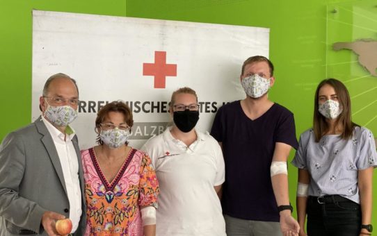 W&H-Mitarbeiter helfen mit Blutspende