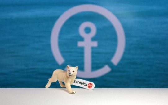 Spielend leicht zur klimaneutralen Logistik: Schleich setzt auf Net Zero Carbon von Kühne+Nagel