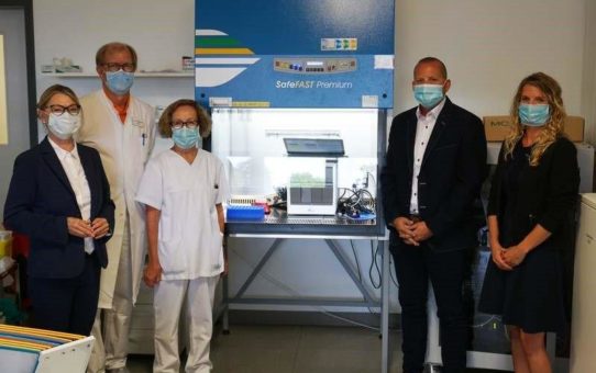 CARLO ERBA Reagents GmbH spendet Mikrobiologische Sicherheitswerkbank für Corona Tests an das Kreiskrankenhaus Emmendingen