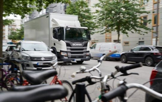 Mehr Sicherheit mit neuen Scania Systemen zur Seitenerkennung