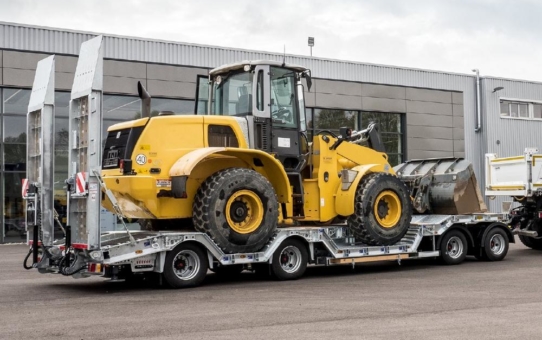 Ideal für den Transport von Radladern und Mobilbaggern bis 22 Tonnen