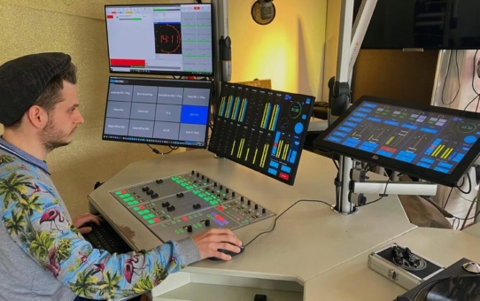 Kölner Internetradio 674FM modernisiert mit Lawo ruby, RƎLAY und VisTool