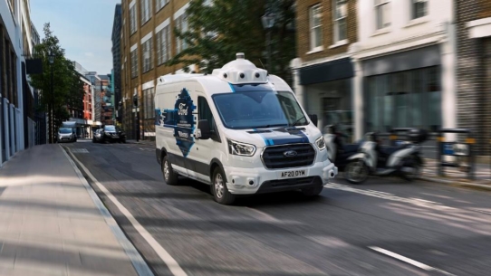 Paketzustellung mit selbstfahrenden Transportern: Ford und Hermes  starten Pilotprojekt