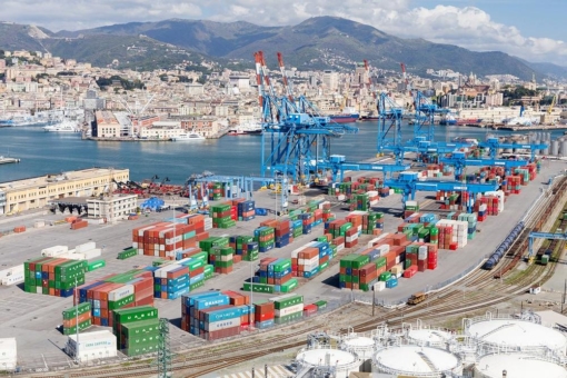 Hafen Genua als schnelle Alternative nach Europa