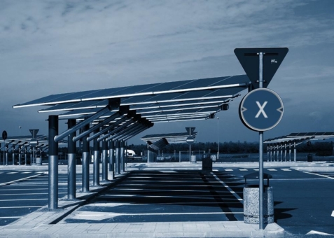 Solarpflicht, auch für offene Parkplätze (Solar-Carport-Pflicht / Überdachung in Deutschland - Der aktuelle Stand