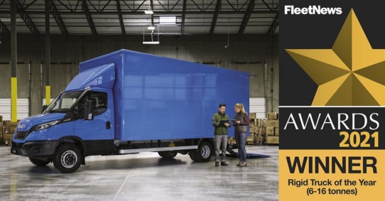 IVECO Daily 7-Tonner gewinnt den Titel "Rigid Truck of the Year" bei den Fleet News Awards 2021