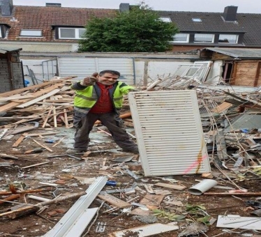 Schrotthandel durch Die Kostenlose Schrottabholung Neuss und Umgebung