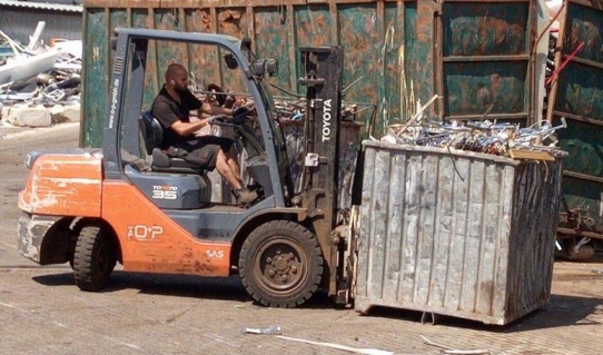 Neben fairen Preisen garantiert der Schrottabholung Euskirchen ein fachkundiges Schrott-Recycling