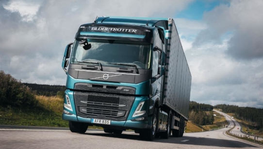 Volvo Trucks präsentiert den neuen Volvo FM - entwickelt, um mit einem neuen Fahrerhaus und besserer Sicht Fahrer anzuziehen