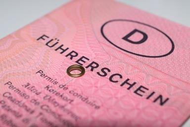 Einheitlicher EU-Führerschein kommt - Umtauschpflicht teilweise verlängert