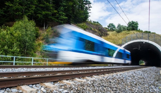 Bahnerdung von DEHN - Personen schützen und den Bahnbetrieb sichern