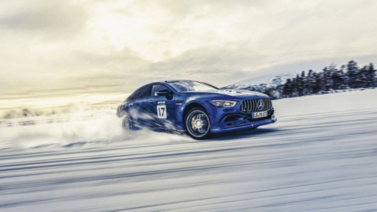 AMG Winter Experience, Saison 2021: faszinierende Fahrerlebnisse auf schwedischem Eissee