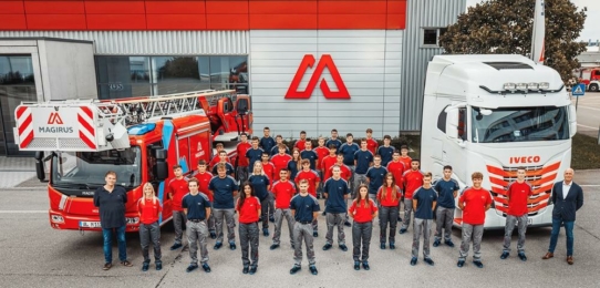 Ausbildung bei der Iveco Group - 40 Nachwuchskräfte starten am Standort Ulm ins neue Ausbildungsjahr