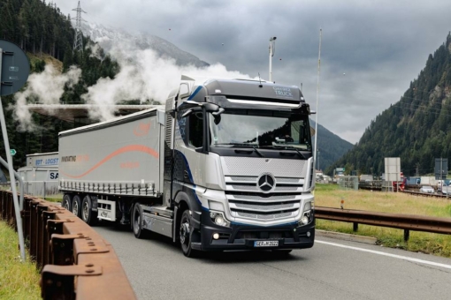 Mit Brennstoffzelle über den Brenner: Daimler Truck führt erste Höhenerprobungen mit Wasserstoff-Lkw durch