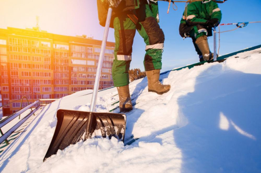 TÜV Rheinland: Schneeart bestimmt die Belastung der Dächer