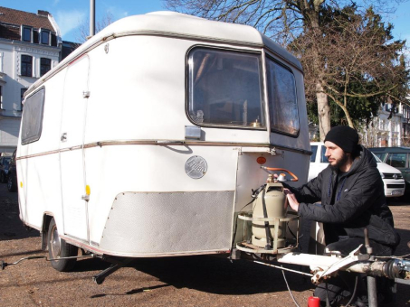 Osterurlaub: Camper und Wohnwagen gründlich prüfen