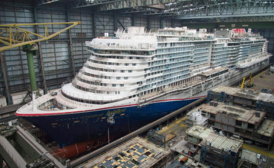 Carnival Jubilee verlässt Baudock der MEYER WERFT