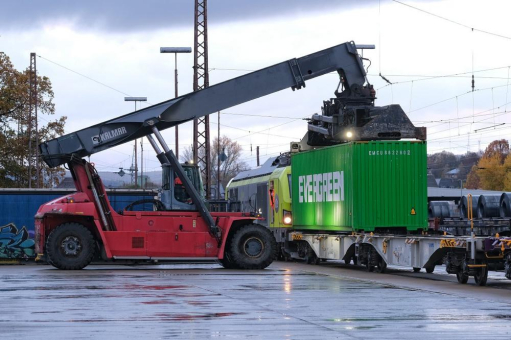 LOG4NRW: Erster Containerzug hat sich auf den Weg gemacht