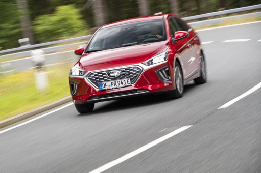 IONIQ Plug-in-Hybrid ist "Restwertriese 2025"