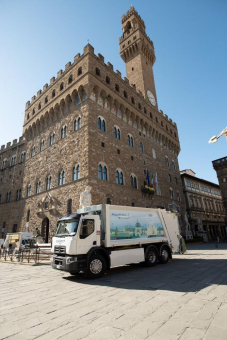 In Florenz erfolgt die Abfallentsorgung mit einem elektrischen Renault Trucks