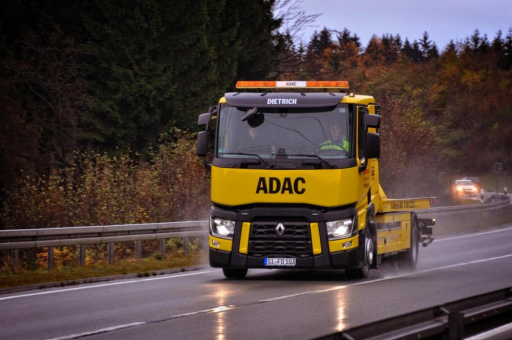 Renault Trucks und der ADAC e.V. starten Vertriebspartnerschaft