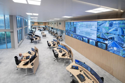 Das hochmoderne Alarm Receiving Center (ARC) in Lausanne geht mit intelligenten Arbeitsplatzlösungen von WEYTEC in Betrieb