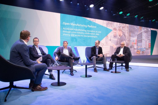 Die Open Manufacturing Platform wächst: Anheuser-Busch InBev, die BMW Group, Bosch, Microsoft und ZF Friedrichshafen AG arbeiten gemeinsam daran, skalierbare Innovationen in der Fertigungsindustrie voranzutreiben