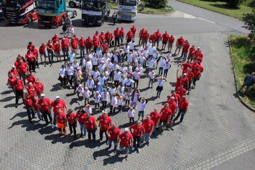 Volvo gratuliert zu zehn Jahren Bewegen mit Herz e.V.