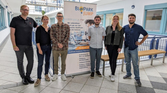 Booster für die Regensburger Gesundheitswirtschaft - Förderprojekt BioPark Jump feiert ersten Geburtstag