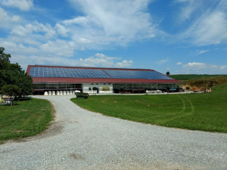 Schächnerhof setzt auf Sonnenstrom: Sun Contracting nimmt erneut 178 kWp Contracting in Bayern in Betrieb