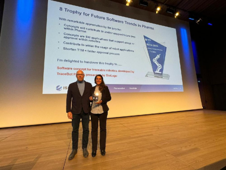 TraceBot-Projekt gewinnt den RAYA Robotics Application of the Year Award 2024 im Bereich “Future Software Trends in Pharma”