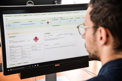 DEKRA bestätigt: Gefahrgut-Modul von Komalog entspricht ADR 2017