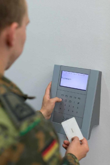 Bundeswehr bucht ihre Arbeitszeiten mit Systemen von primion